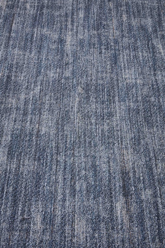 141.132 Worn denim light